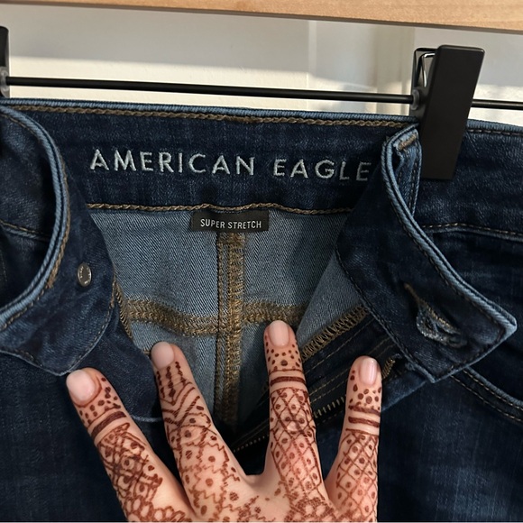 American Eagle Outfitters- Favorite Boyfriend Jeans - Picture 4 of 10